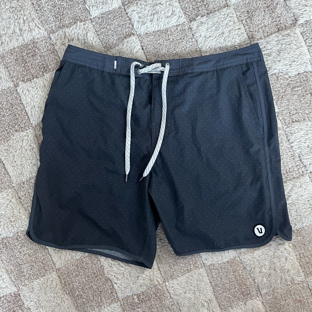 Vuori men’s swim trunks size 33